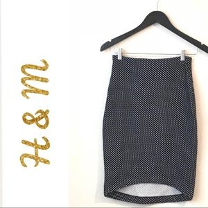 H&M stretchy high low pattern skirt